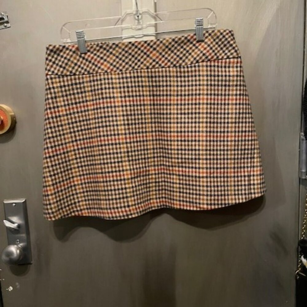 Retro School Girl Plaid Mini Skirt with buckle detail - Picture 10 of 16